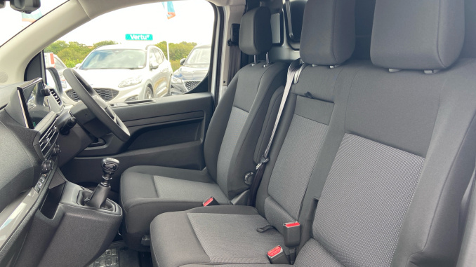 Vauxhall Vivaro L2 Diesel 2.0 Turbo D 145 Pro H1 Van - Image 15
